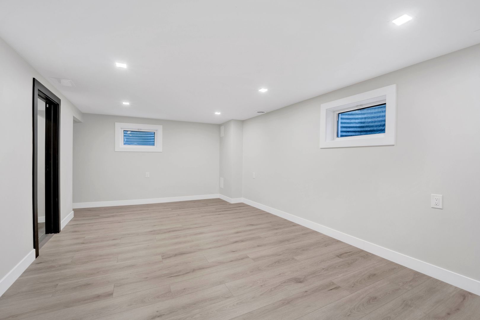 4649 N Kenmore Avenue Unit: A