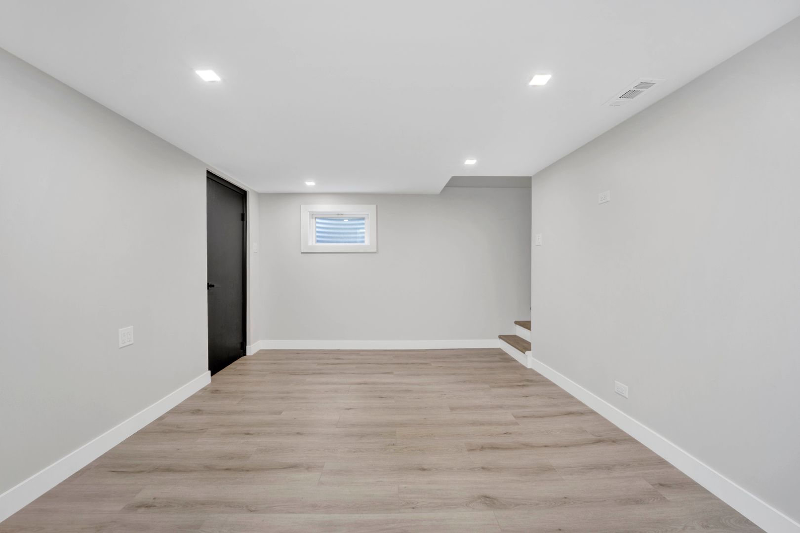 4649 N Kenmore Avenue Unit: A