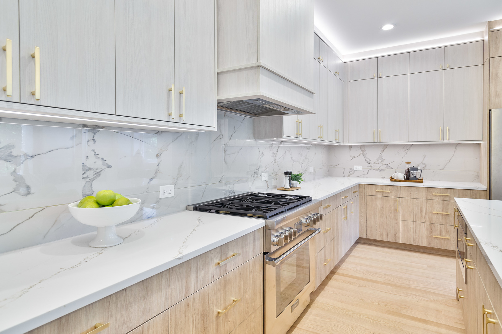 1334 W Rosedale Avenue Unit: 2