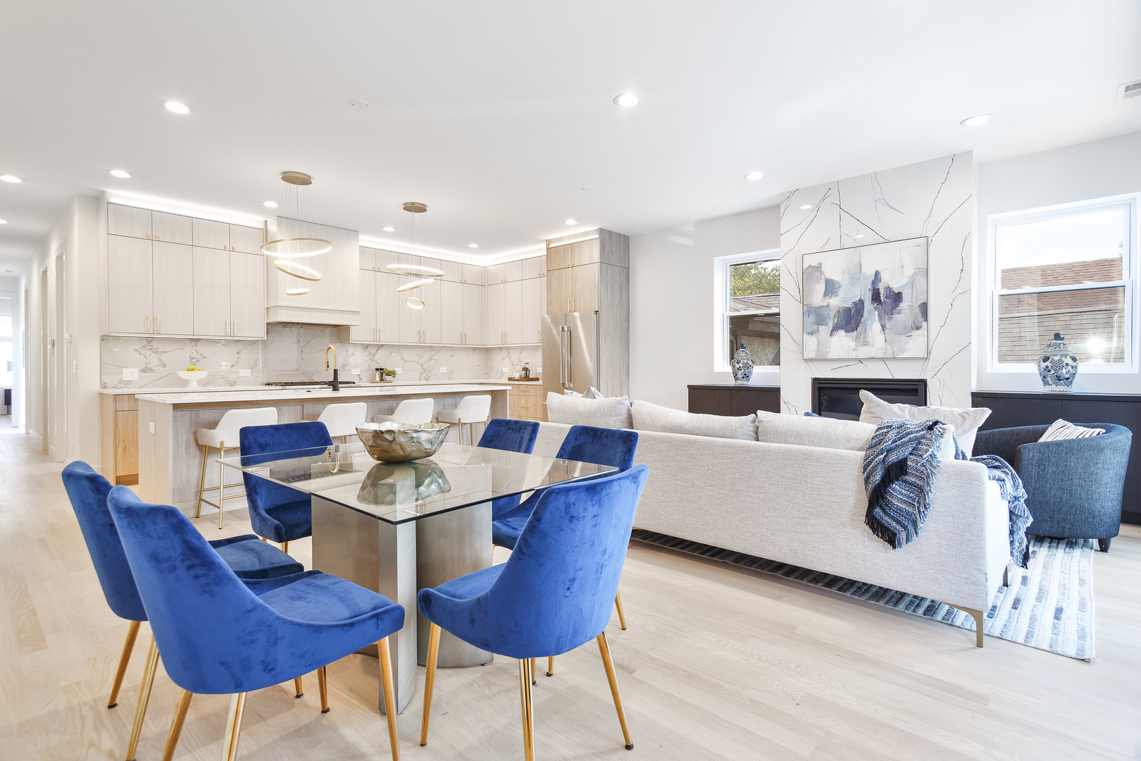 1334 W Rosedale Avenue Unit: 2