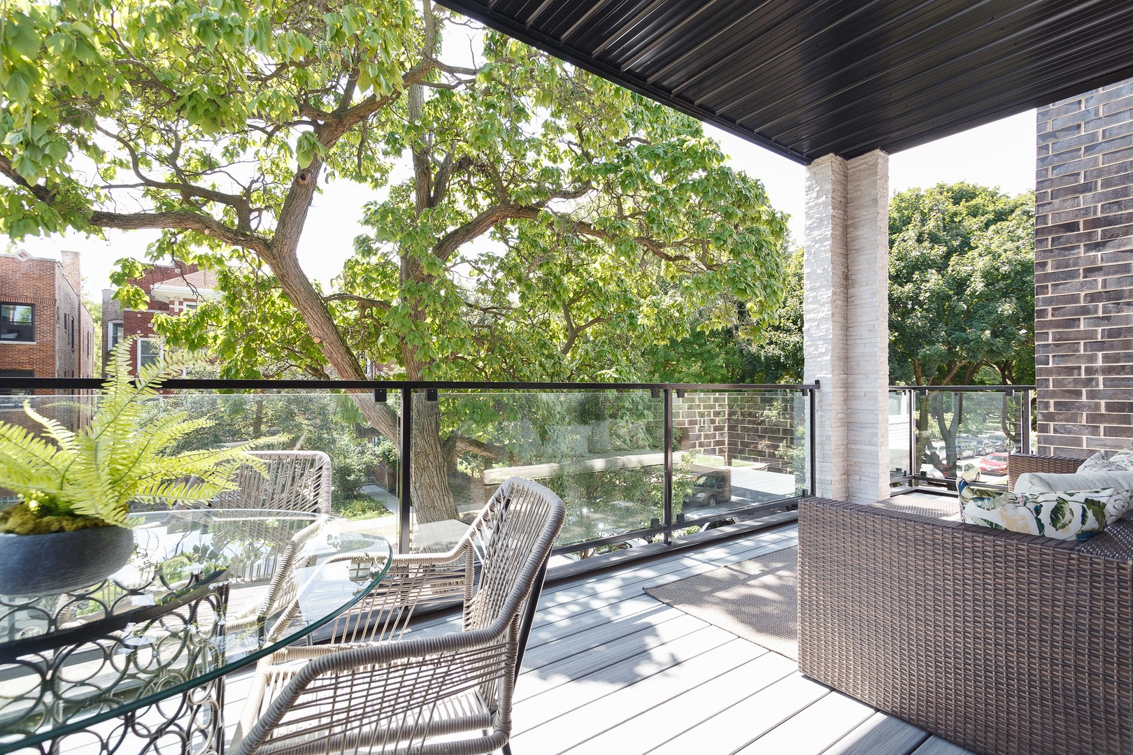 1334 W Rosedale Avenue Unit: 2