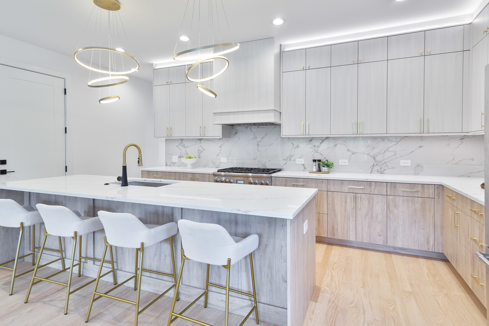 1334 W Rosedale Avenue Unit: 2