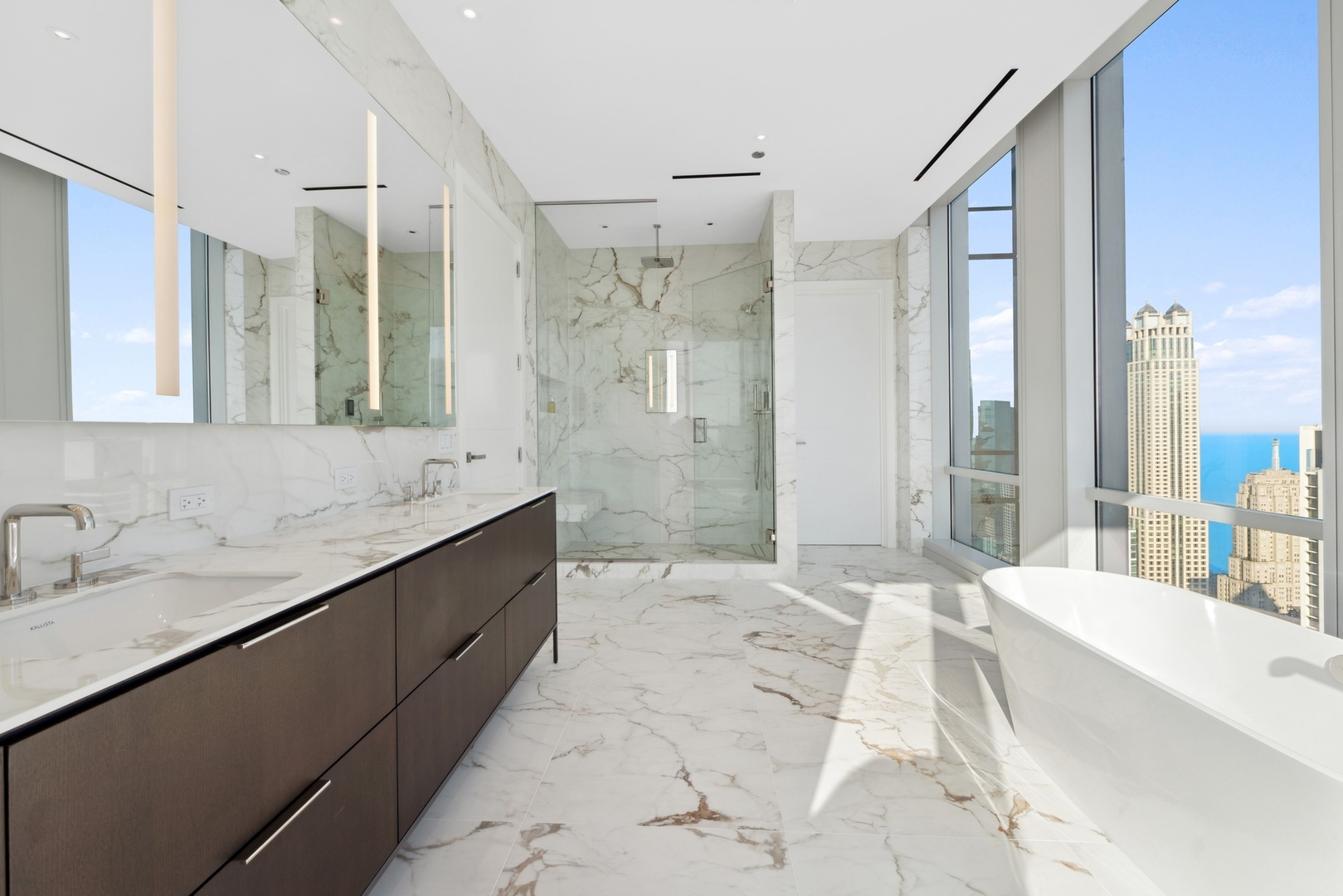 14 W Superior Street Unit: 5302