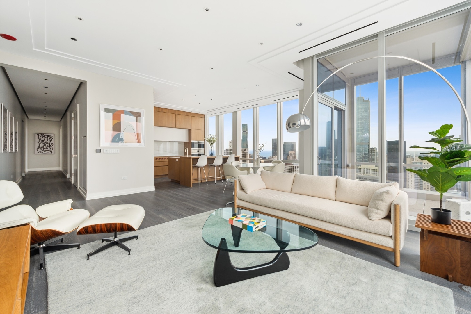 14 W Superior Street Unit: 5302