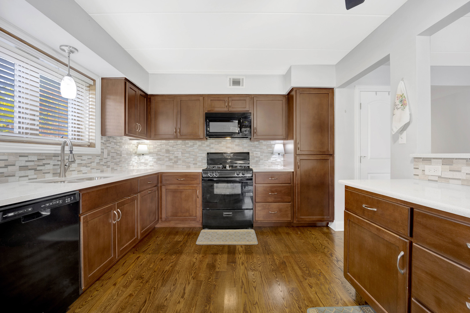 14551 S Ravinia Avenue Unit: 1B