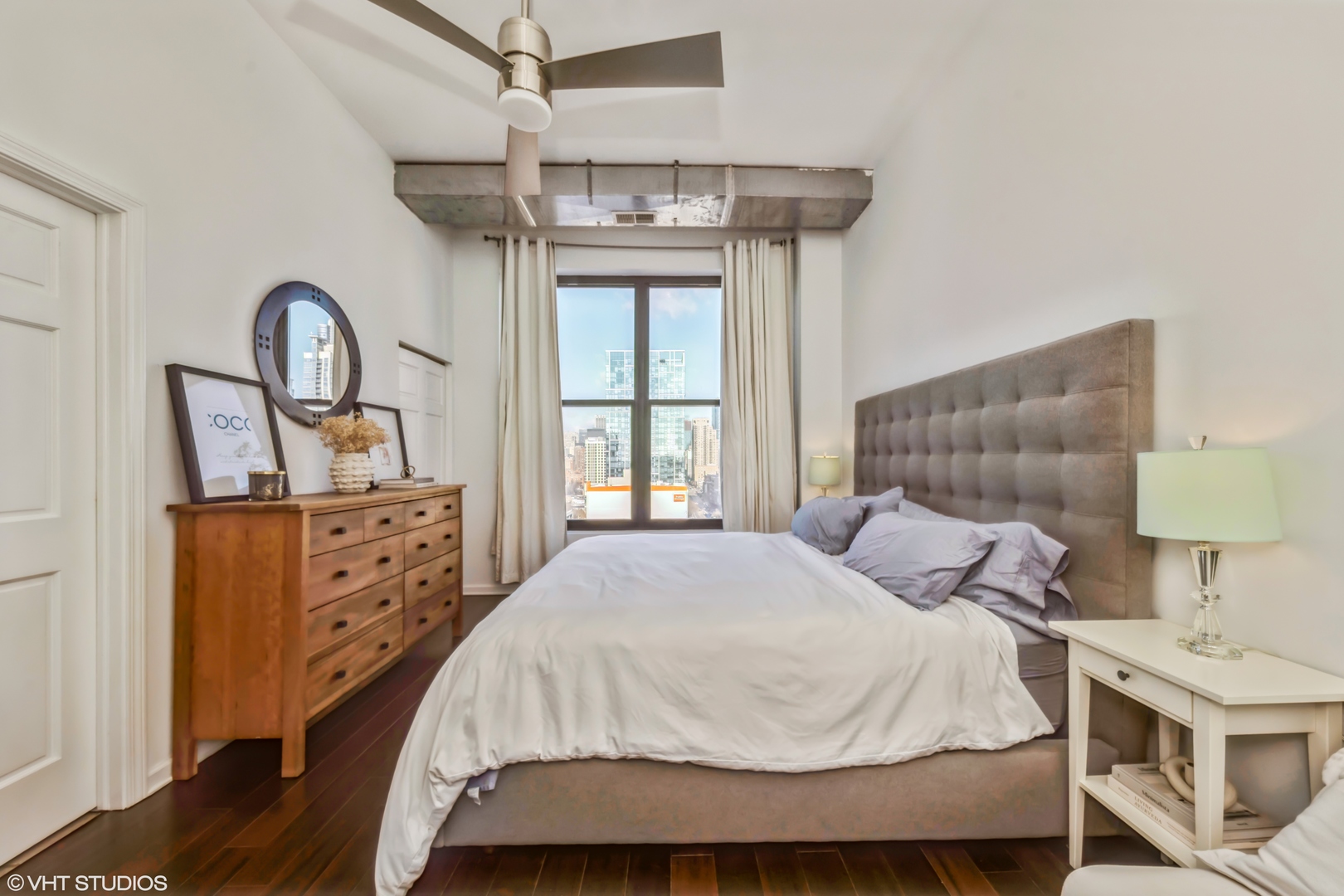 1516 S WABASH Avenue Unit: 1102