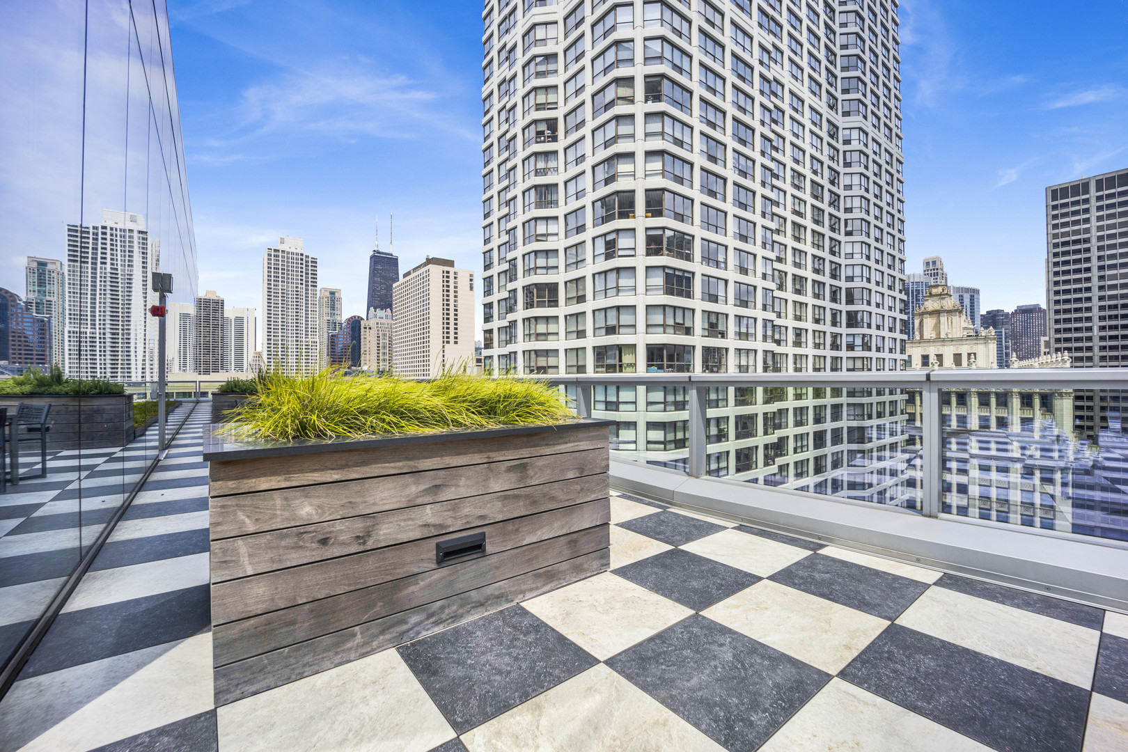 403 N Wabash Avenue Unit: 11A