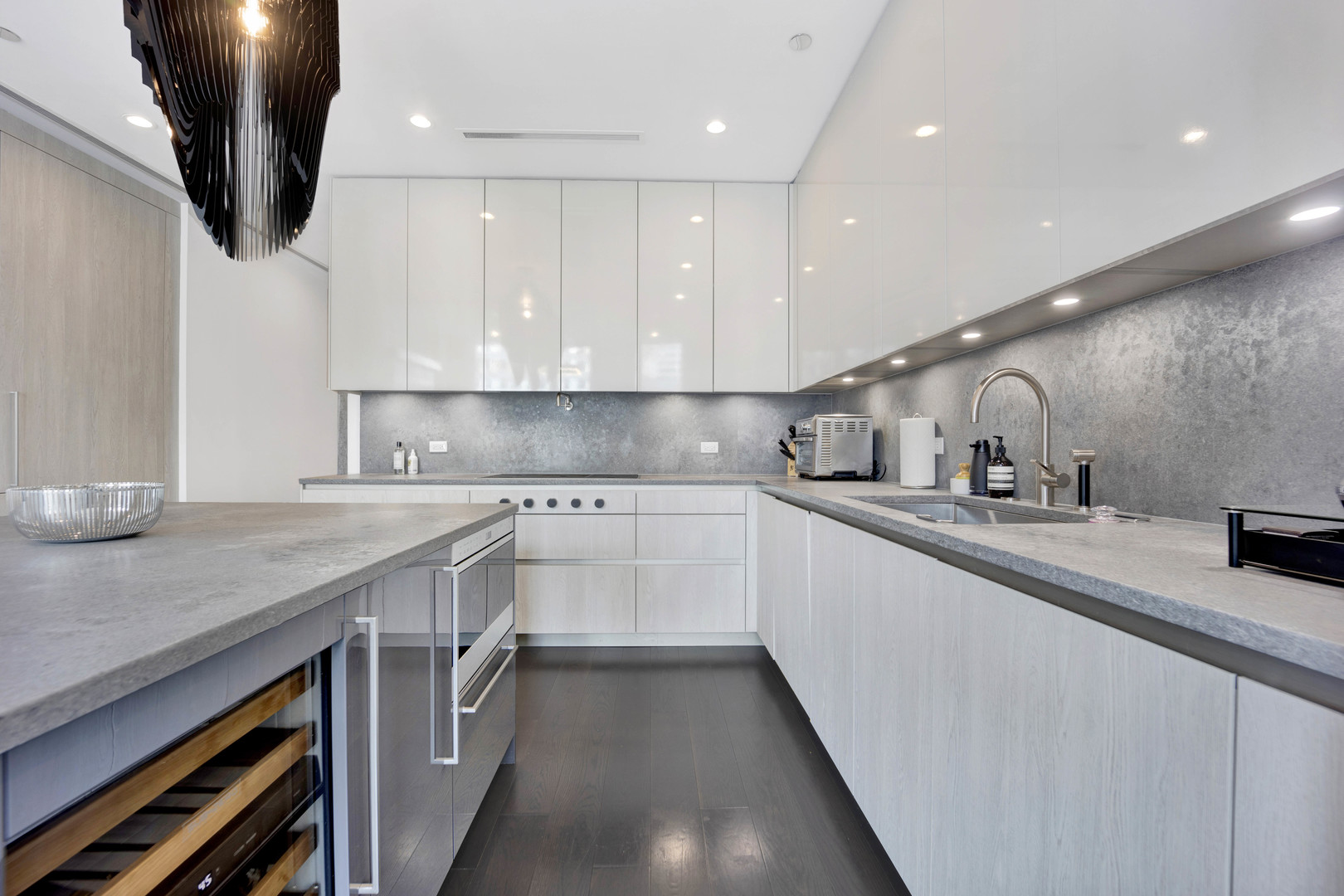 403 N Wabash Avenue Unit: 11A