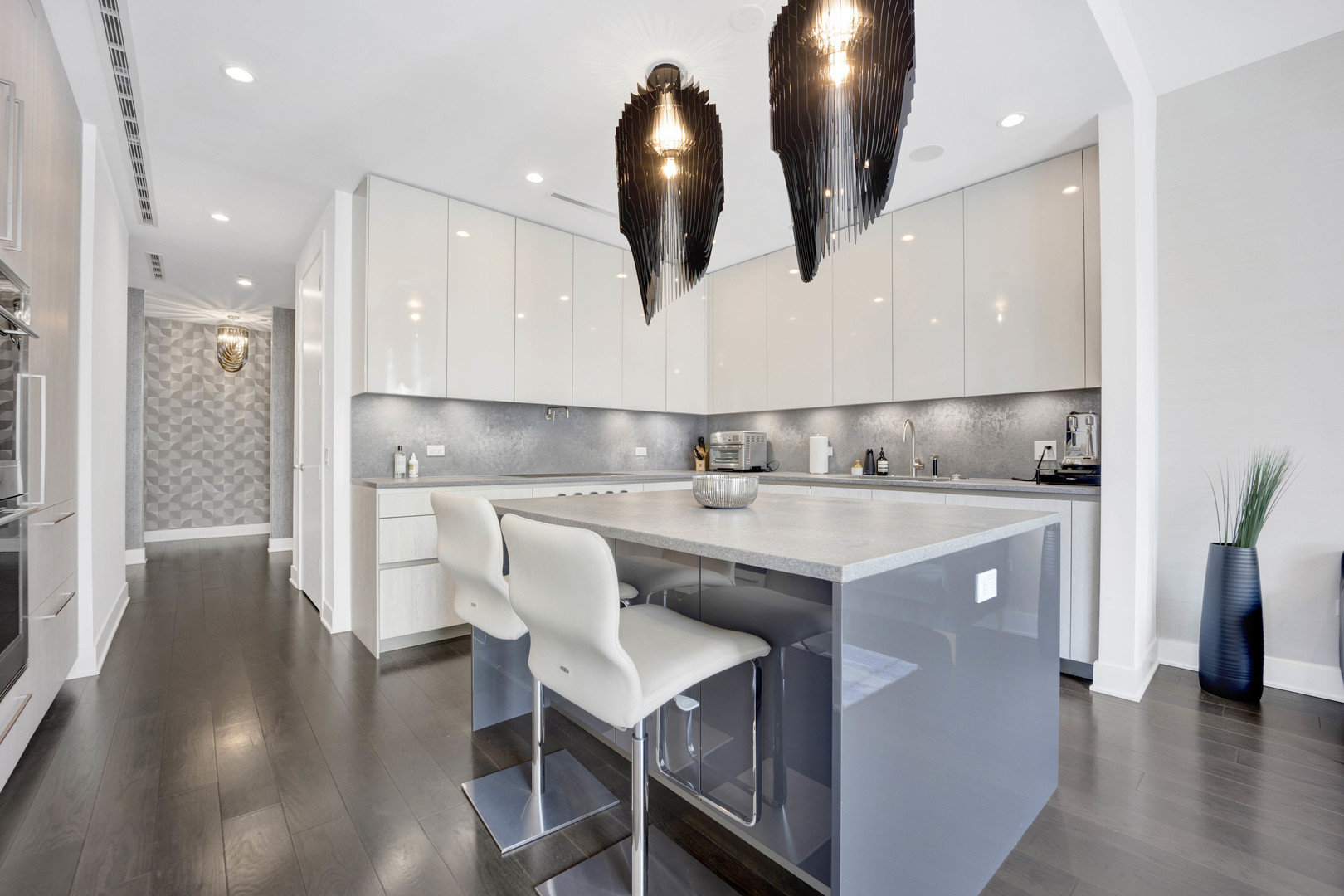 403 N Wabash Avenue Unit: 11A