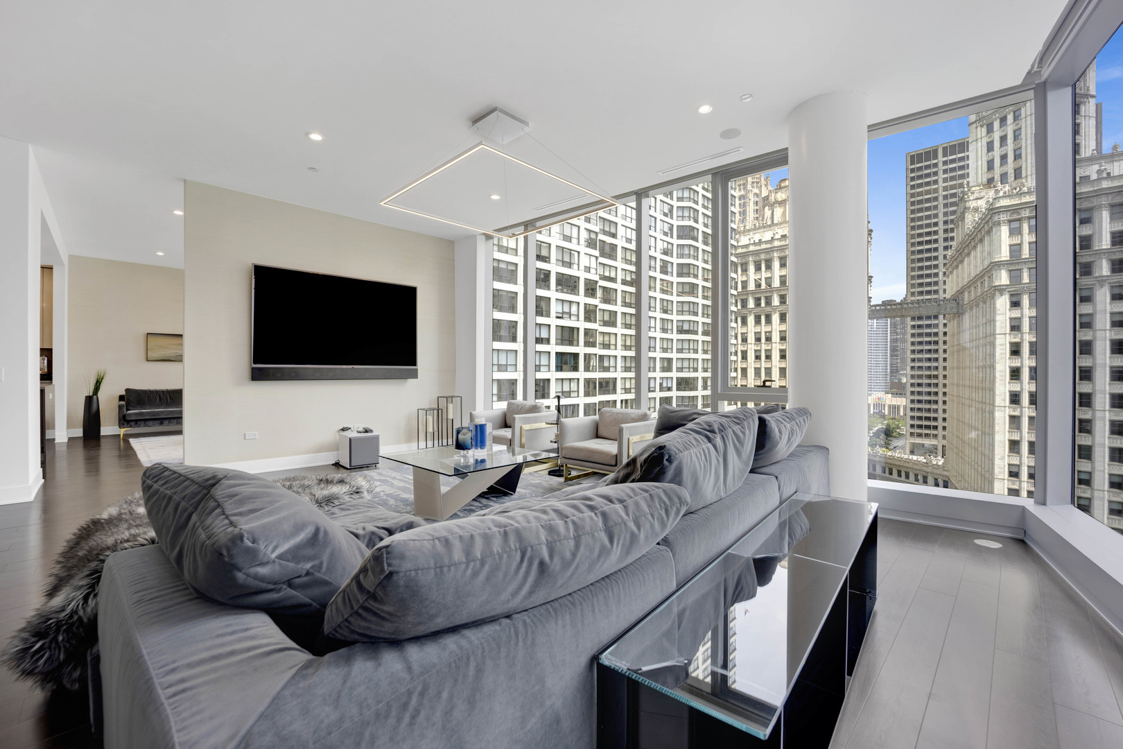 403 N Wabash Avenue Unit: 11A