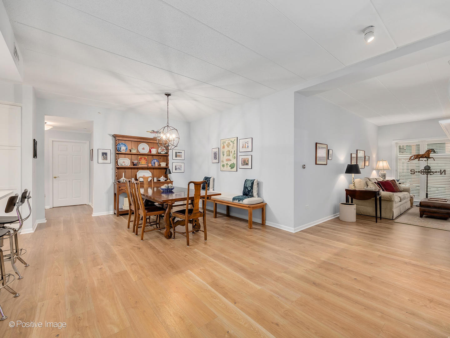 131 W ADELAIDE Street Unit: 303