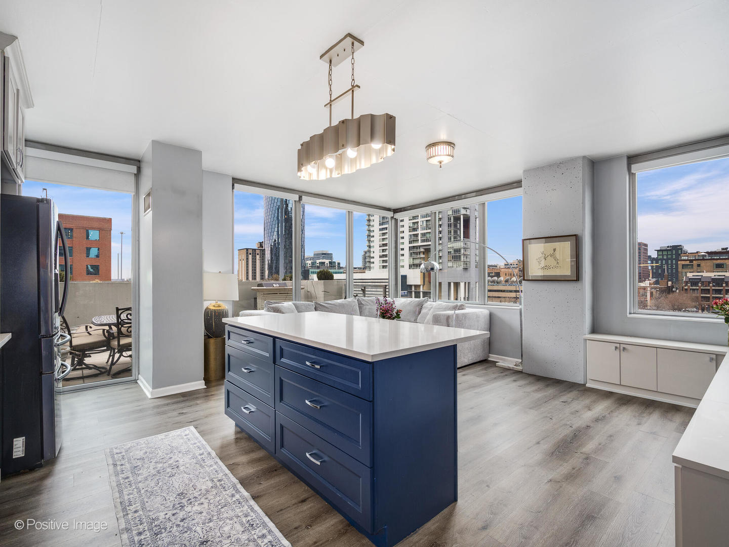 659 W RANDOLPH Street Unit: 413