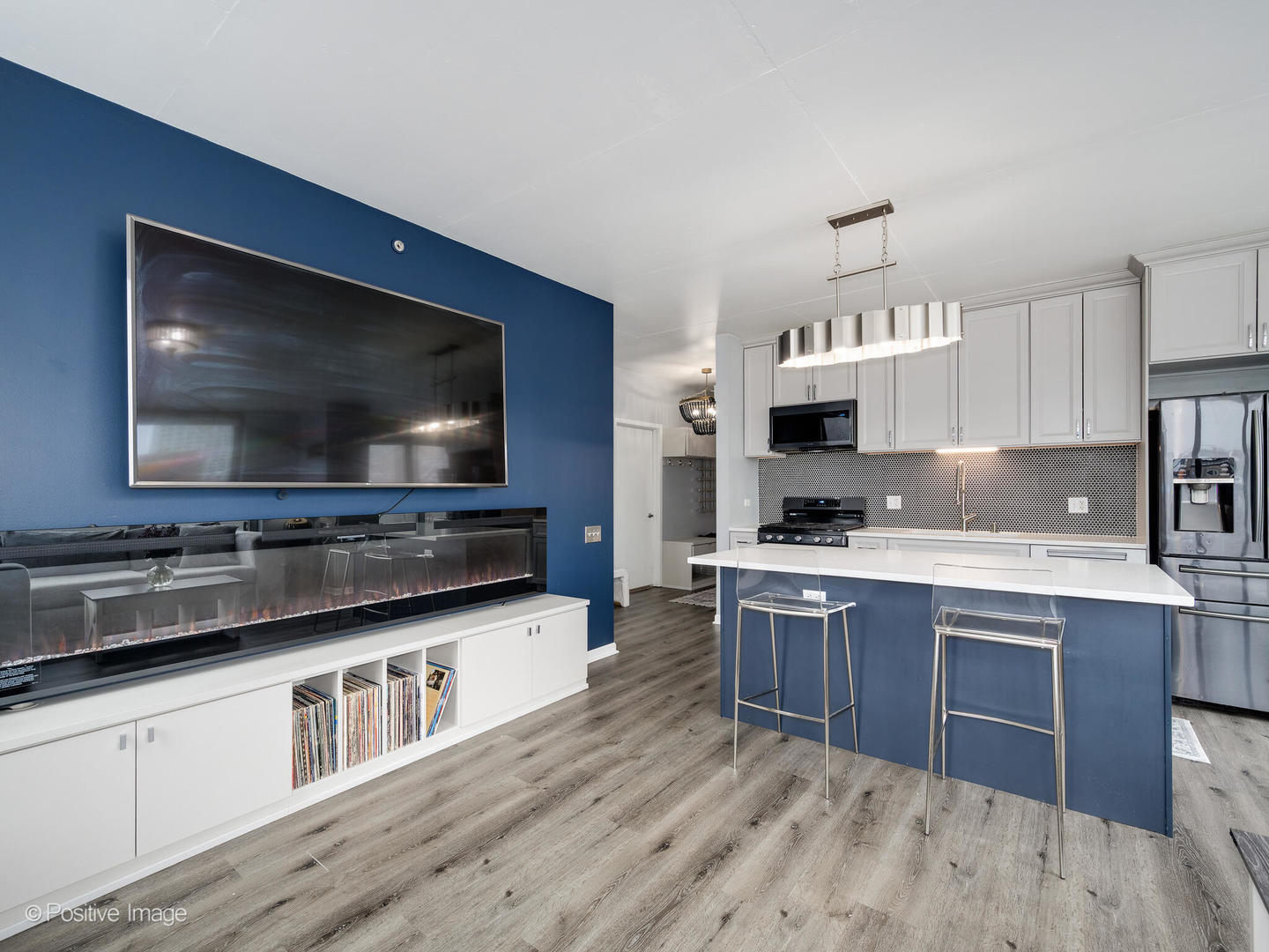 659 W RANDOLPH Street Unit: 413