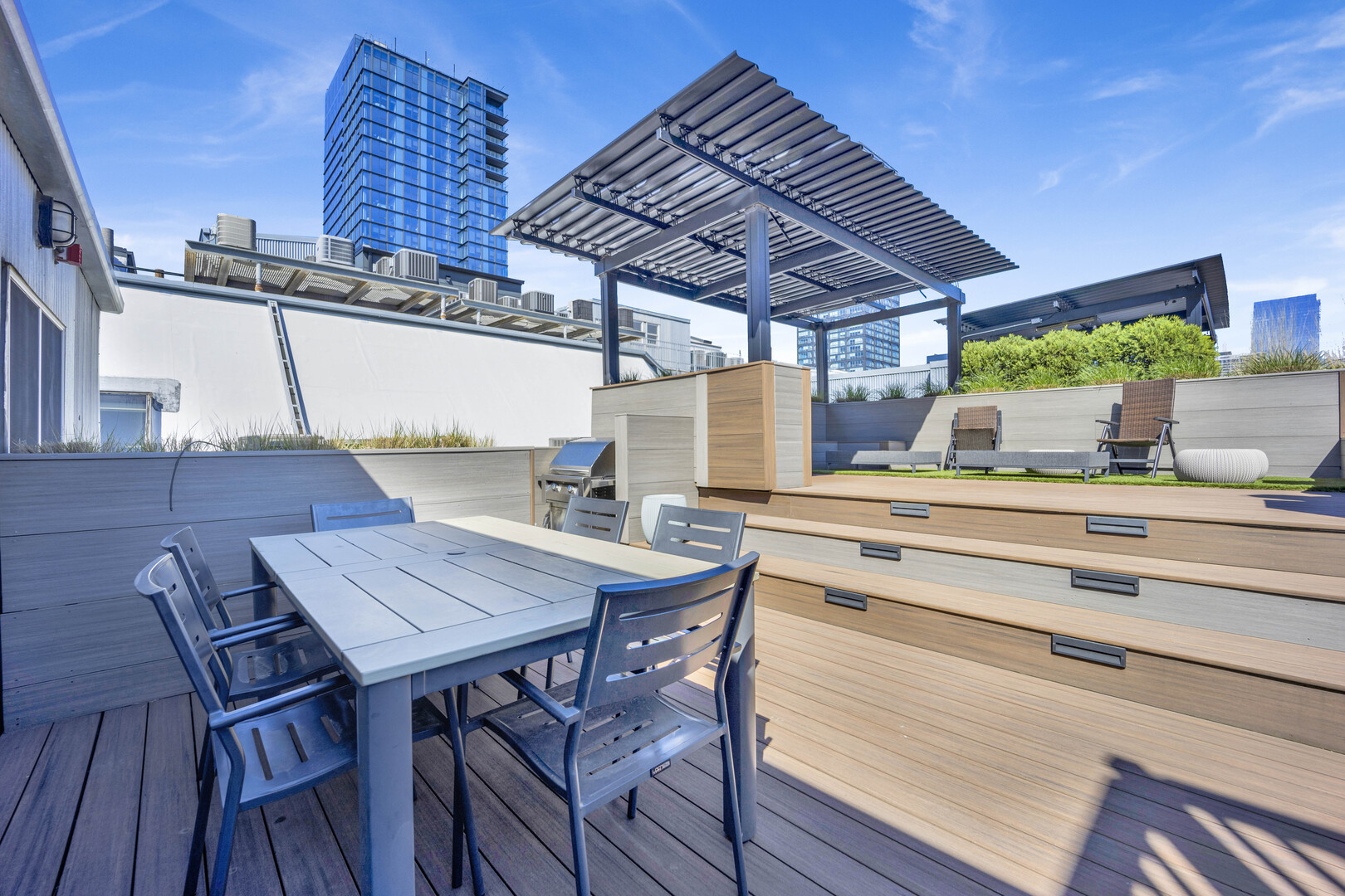 1000 W Washington Boulevard Unit: 305