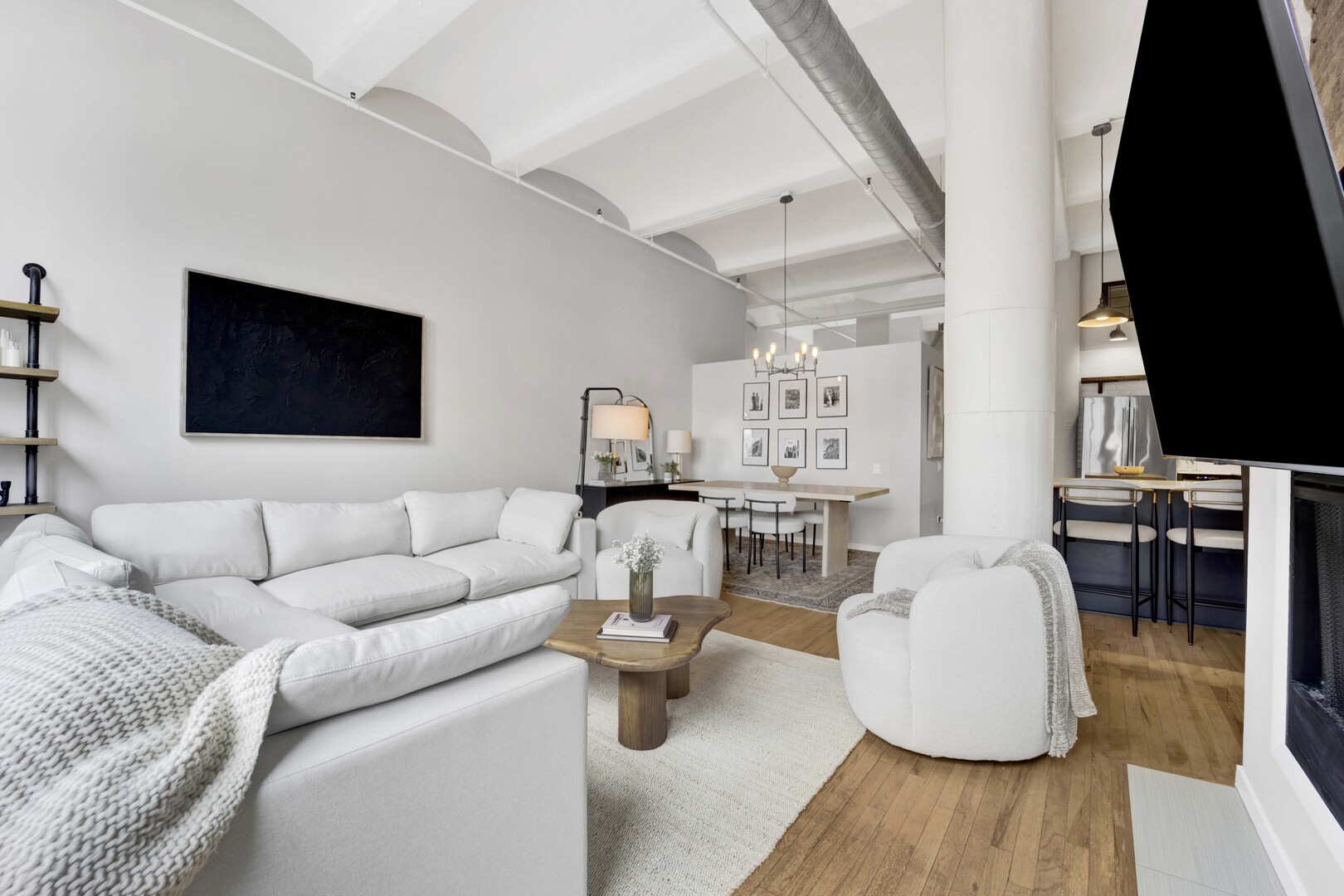 1000 W Washington Boulevard Unit: 305