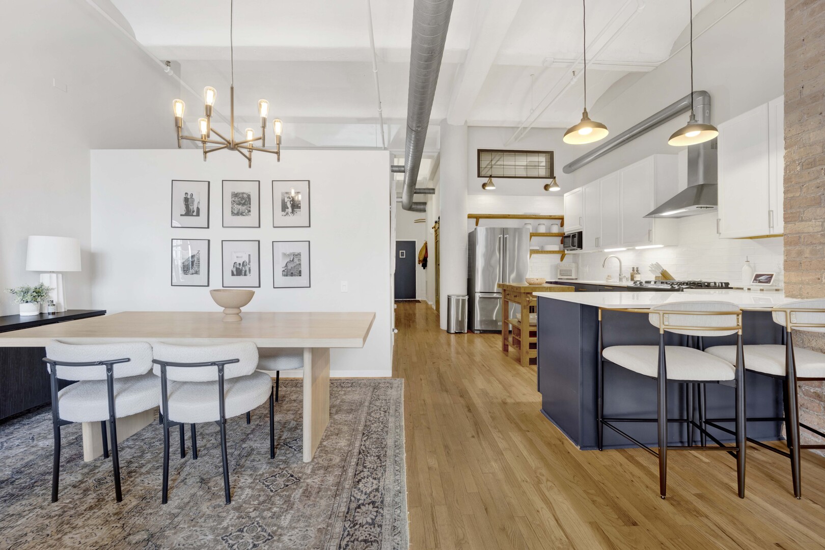 1000 W Washington Boulevard Unit: 305