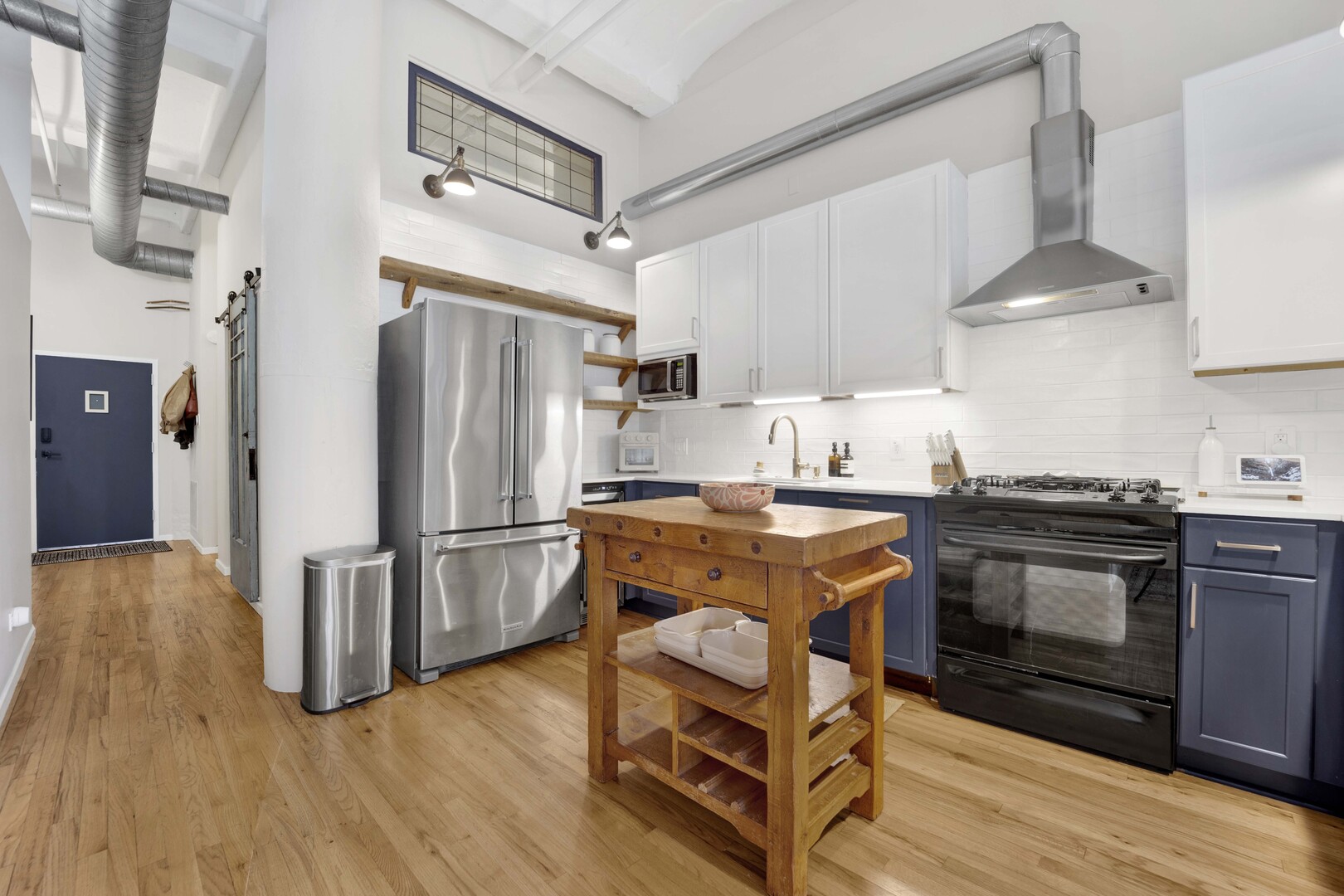 1000 W Washington Boulevard Unit: 305