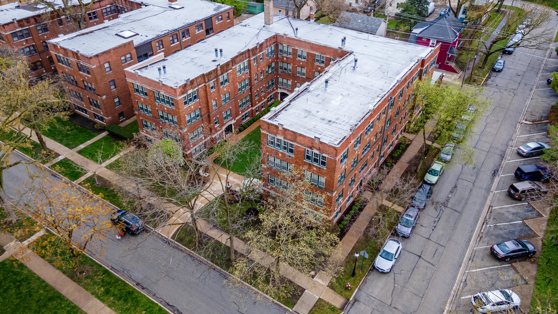 114 Lincoln Avenue Unit: 3C
