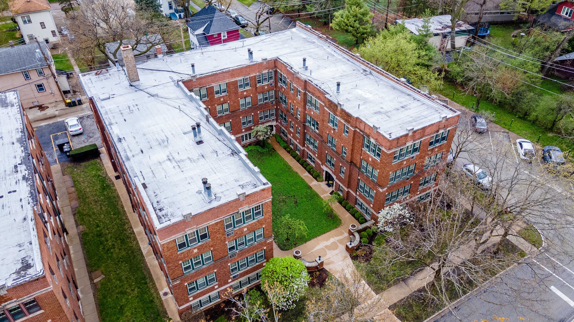 114 Lincoln Avenue Unit: 3C
