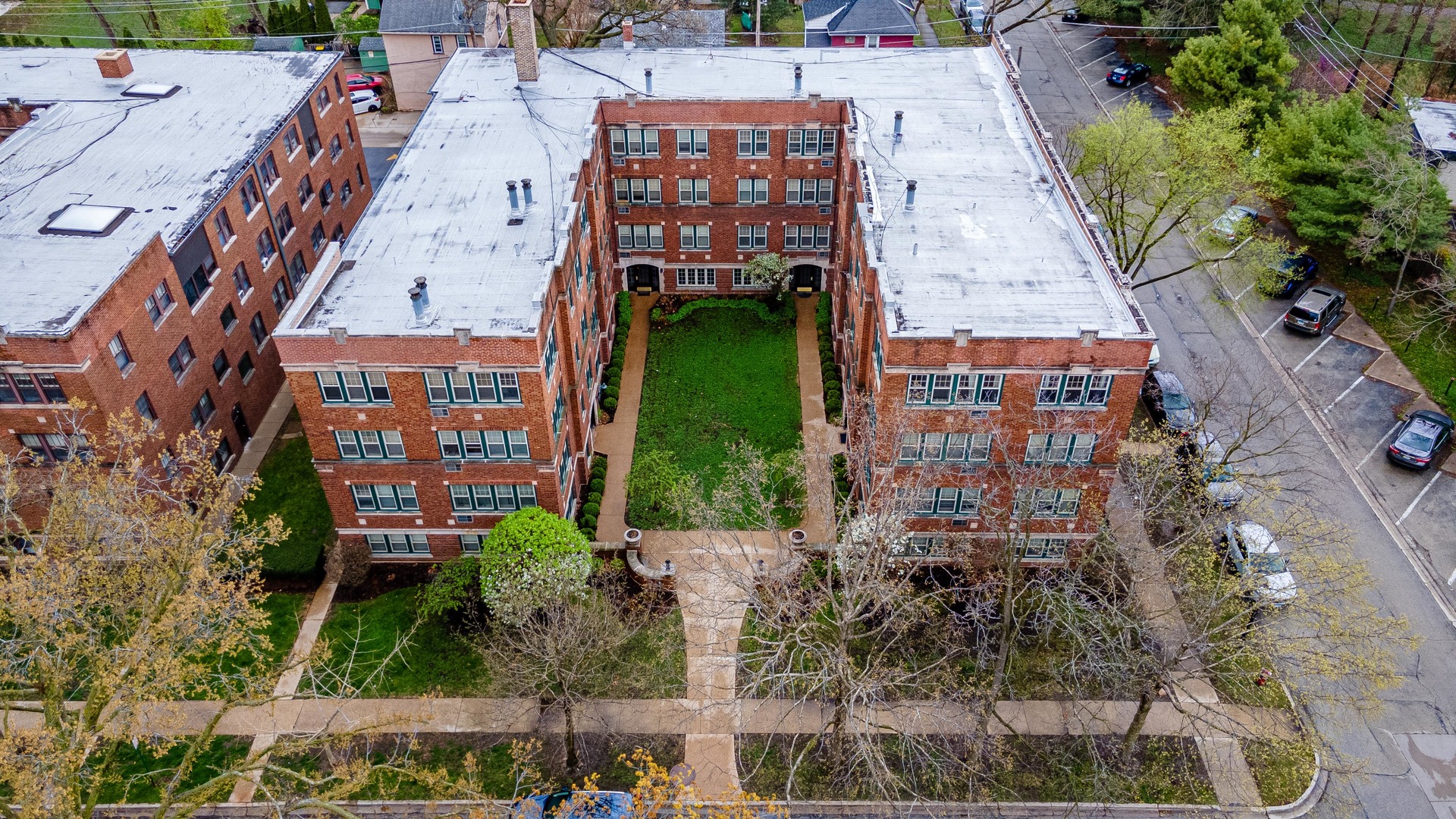 114 Lincoln Avenue Unit: 3C