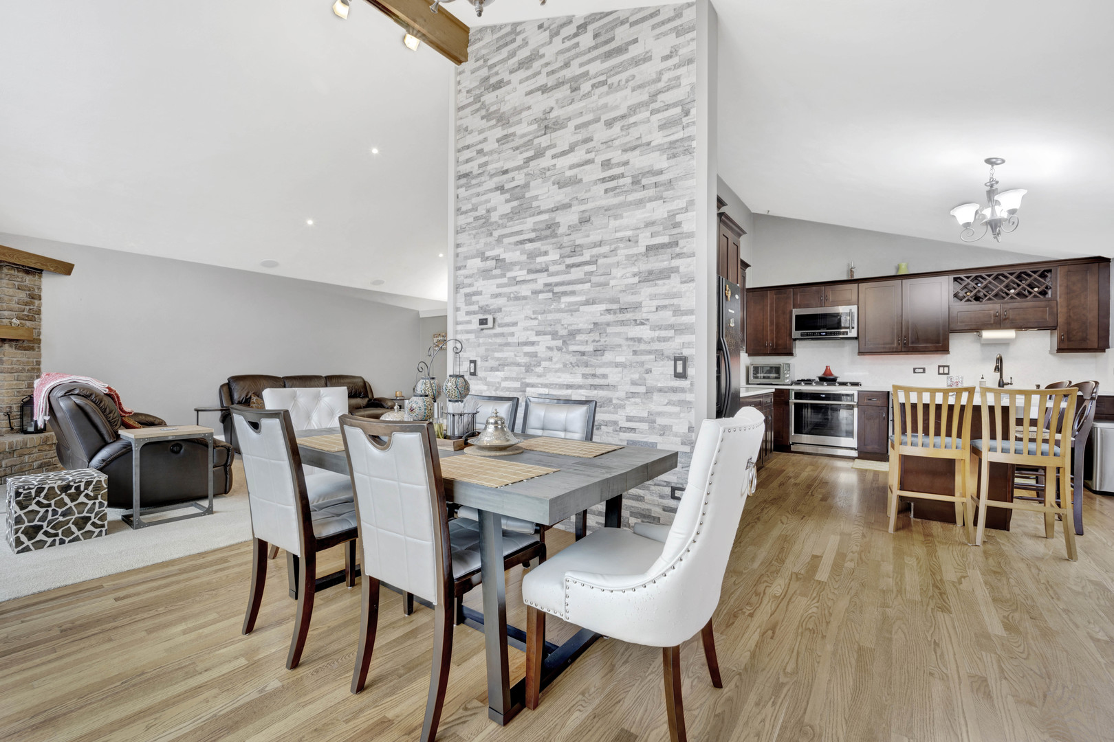 3134 Scenicwood Lane