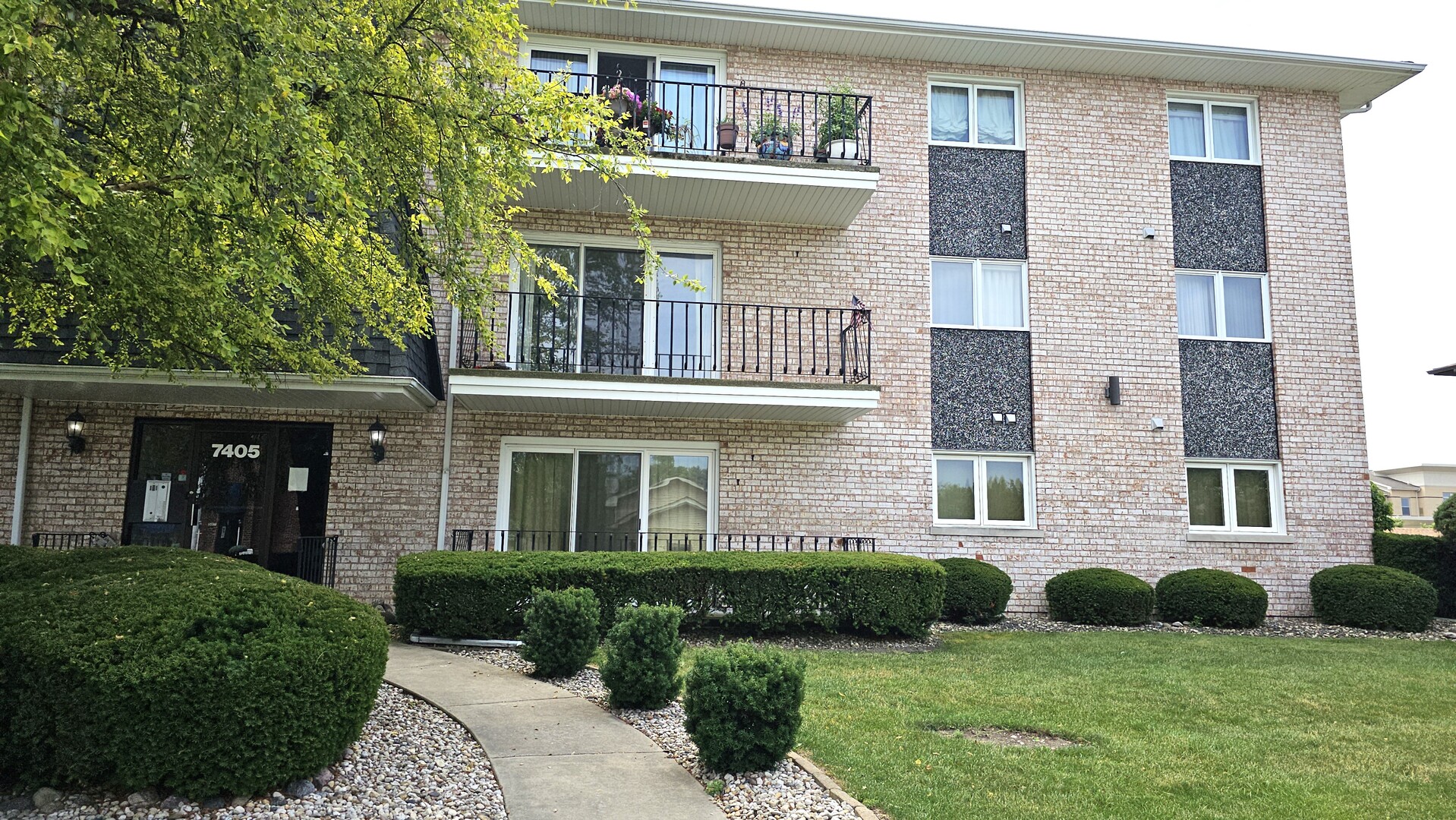 7405 Tiffany Drive Unit: 2SW