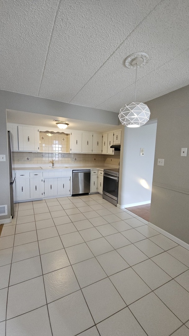 7405 Tiffany Drive Unit: 2SW