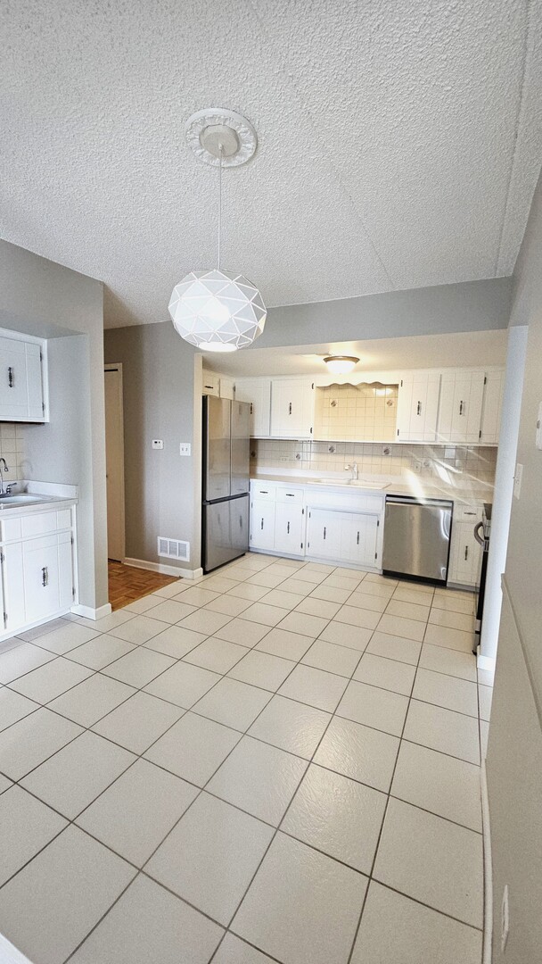 7405 Tiffany Drive Unit: 2SW