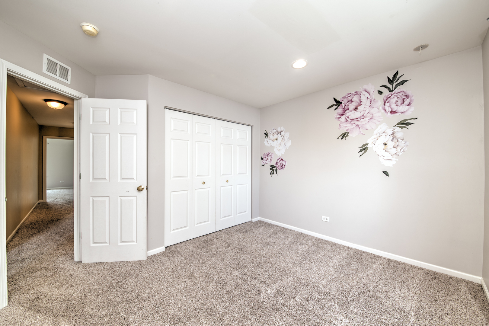 5565 Cambridge Way