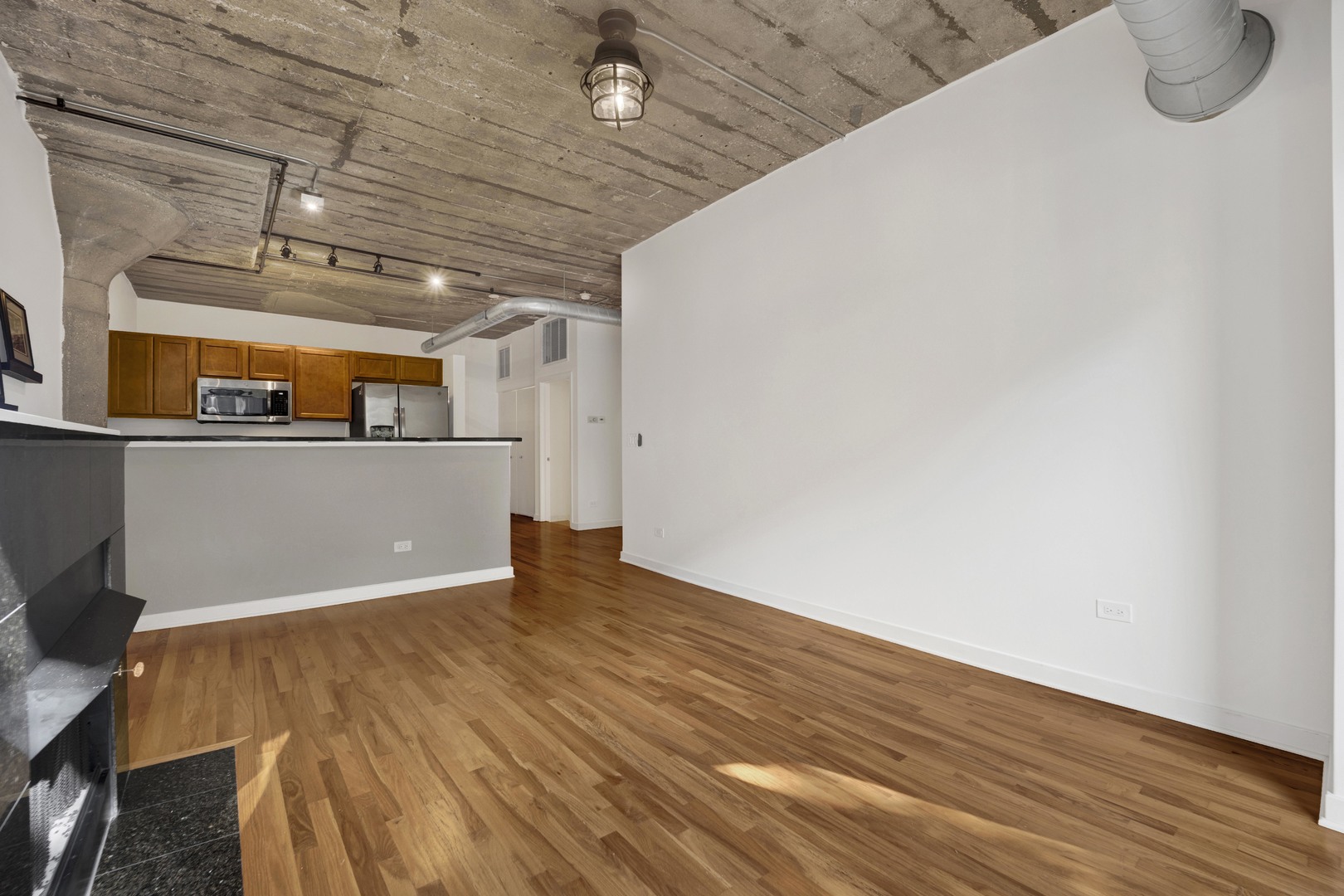 1151 W 14th Place Unit: 205