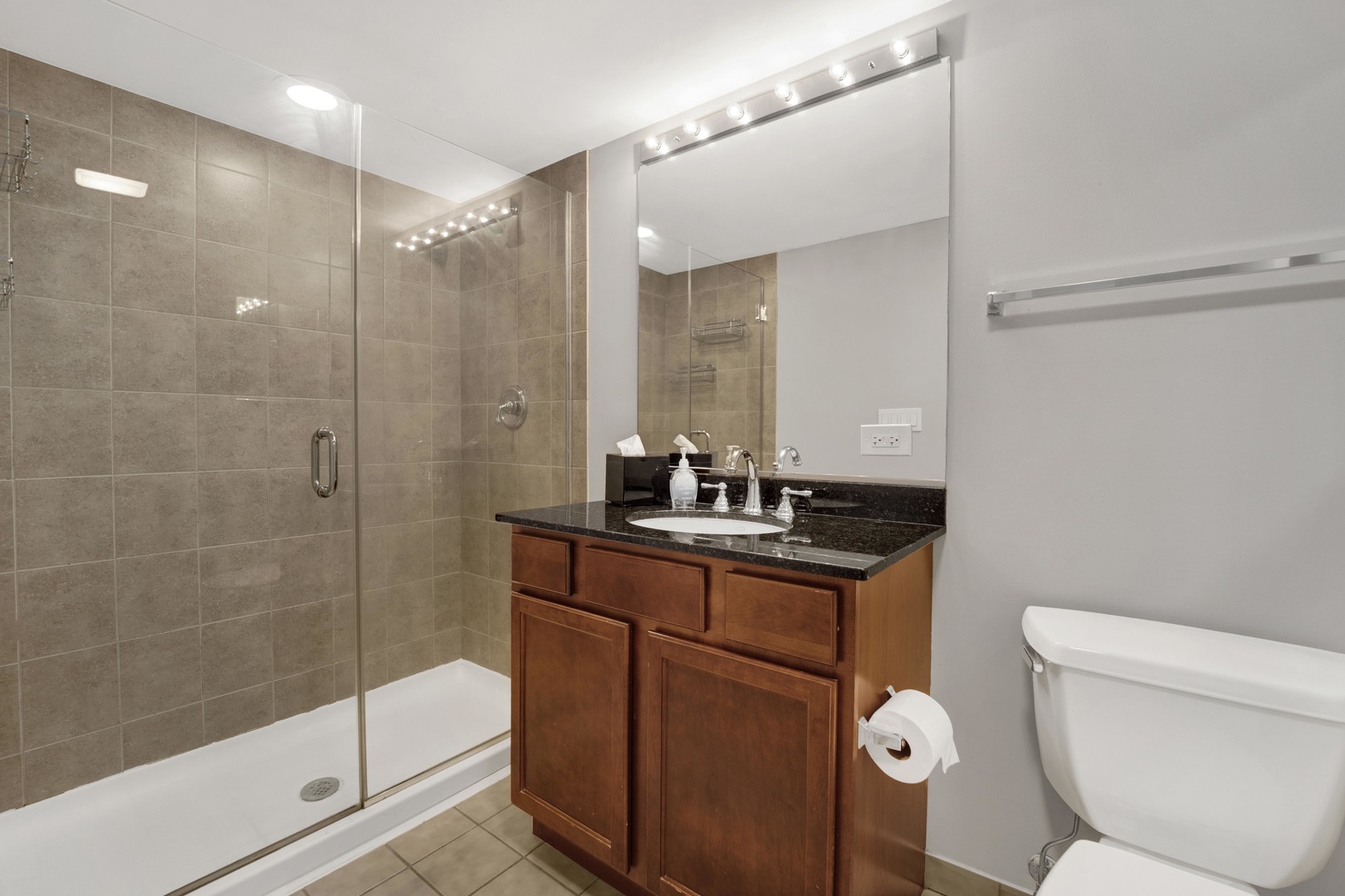 1151 W 14th Place Unit: 205