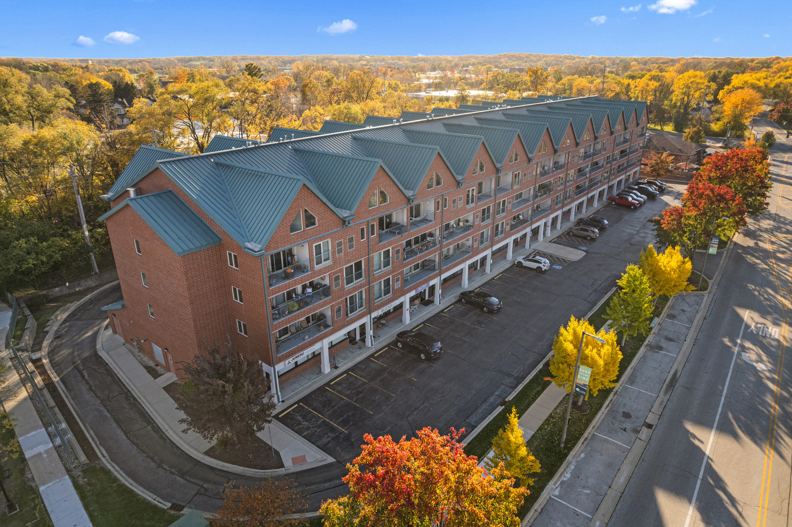 1111 Burlington Avenue Unit: 207