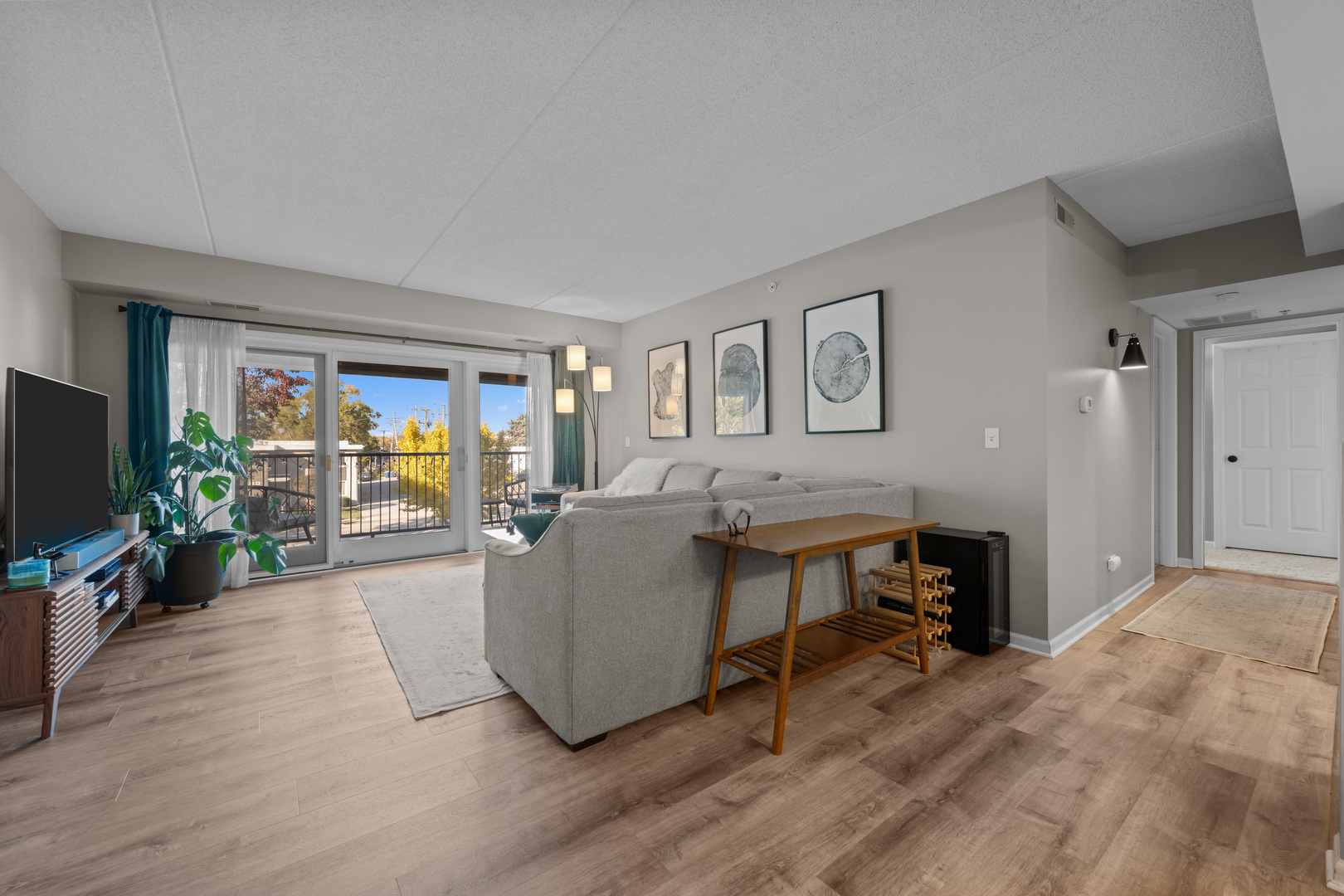 1111 Burlington Avenue Unit: 207