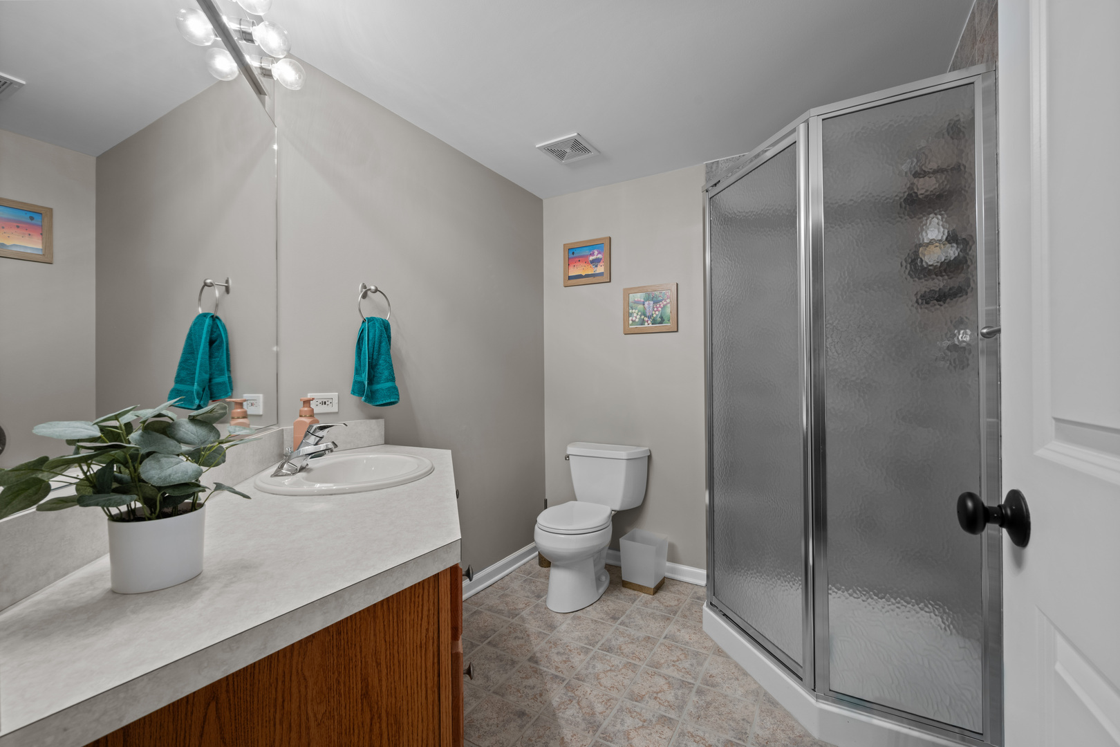 1111 Burlington Avenue Unit: 207
