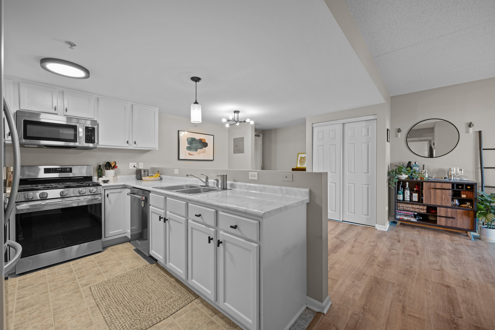 1111 Burlington Avenue Unit: 207