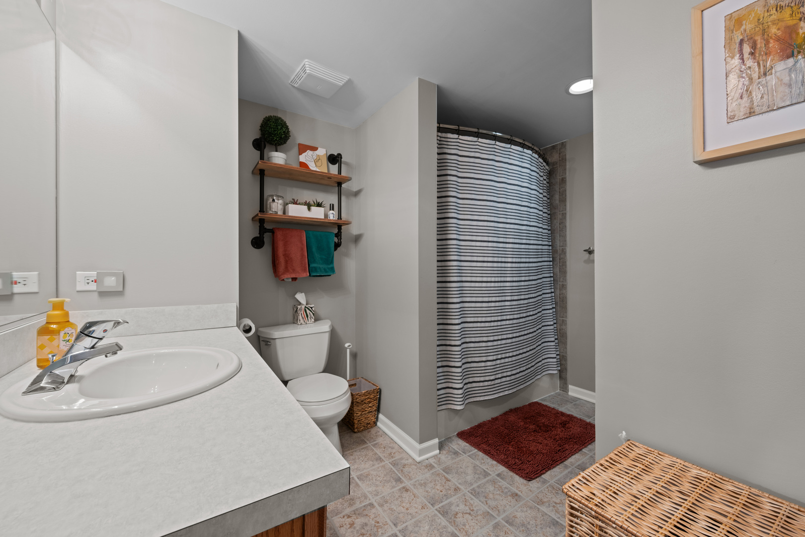 1111 Burlington Avenue Unit: 207