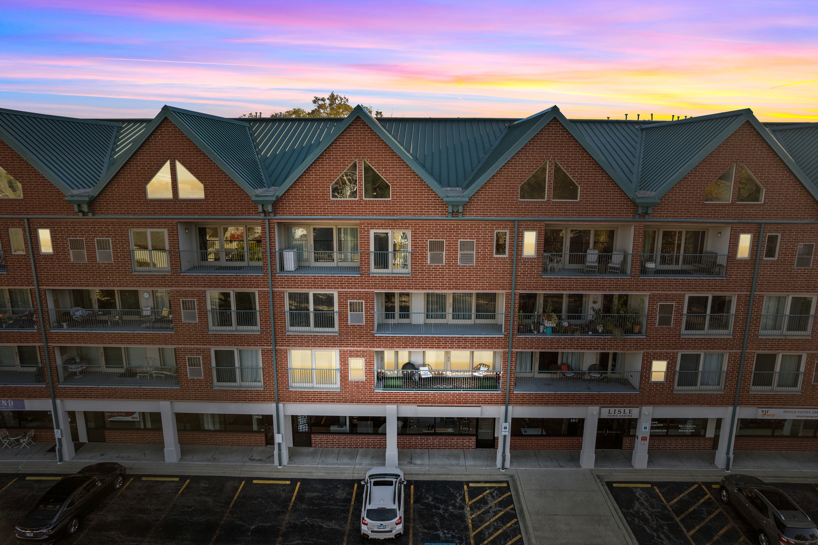 1111 Burlington Avenue Unit: 207