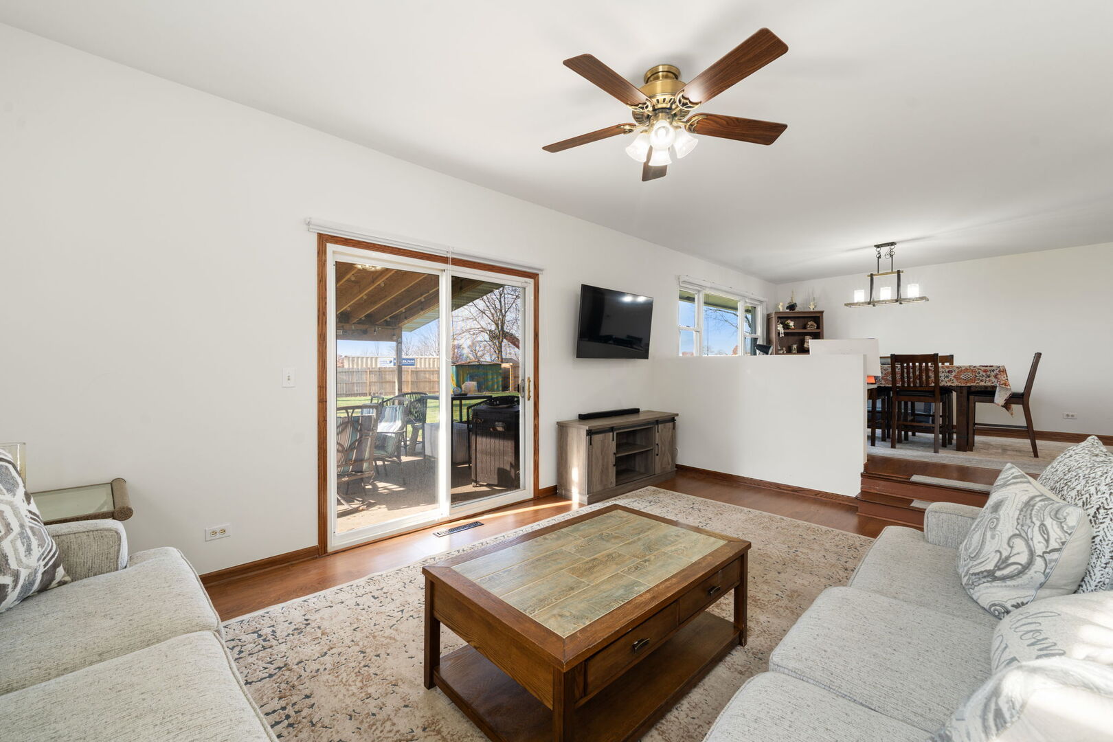 6812 Wainwright Drive