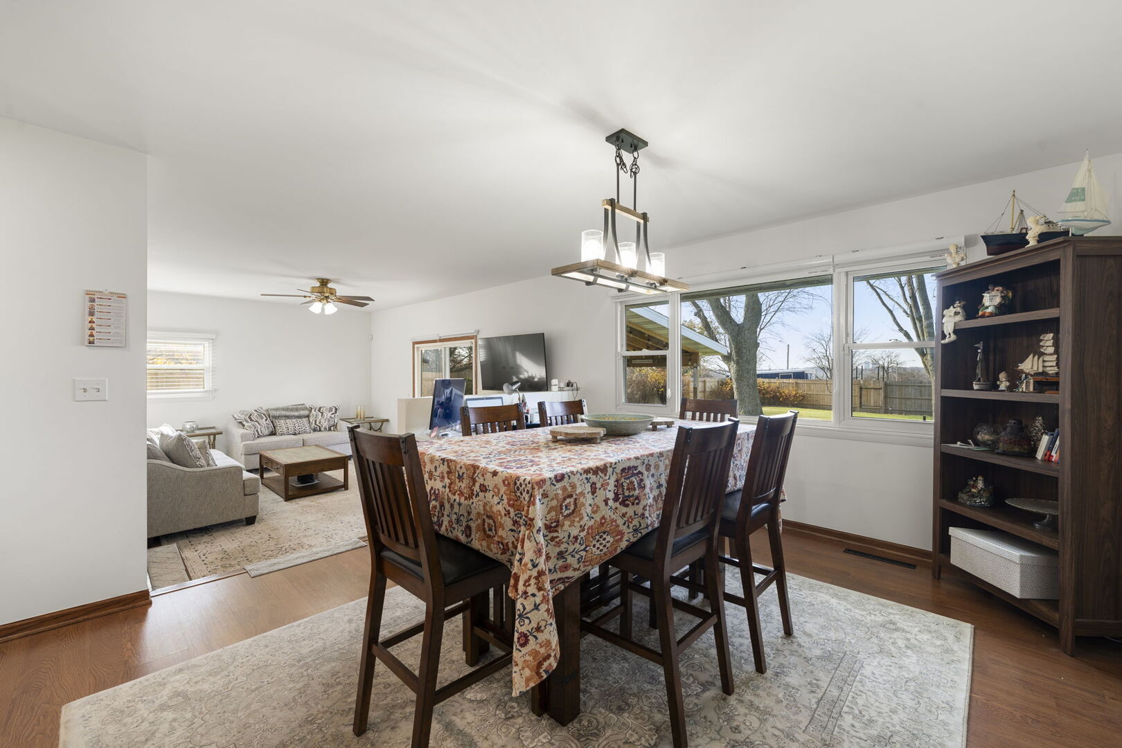 6812 Wainwright Drive