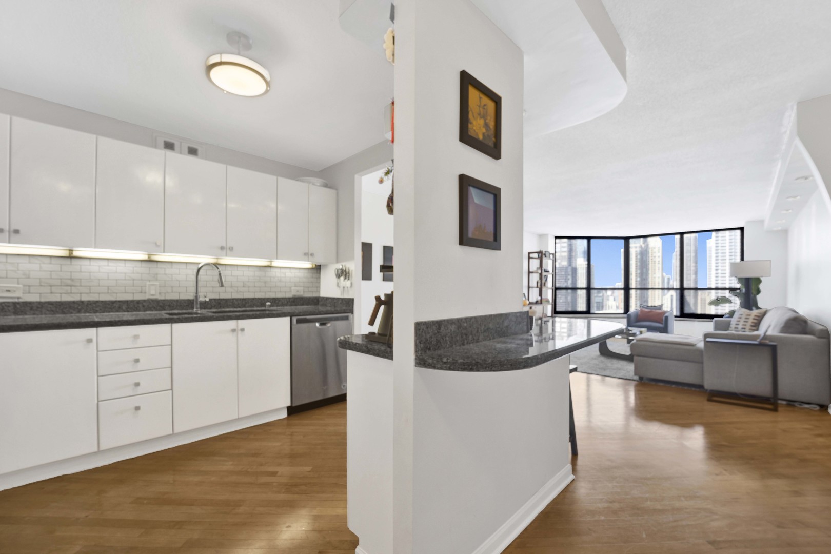 405 N WABASH Avenue Unit: 2614