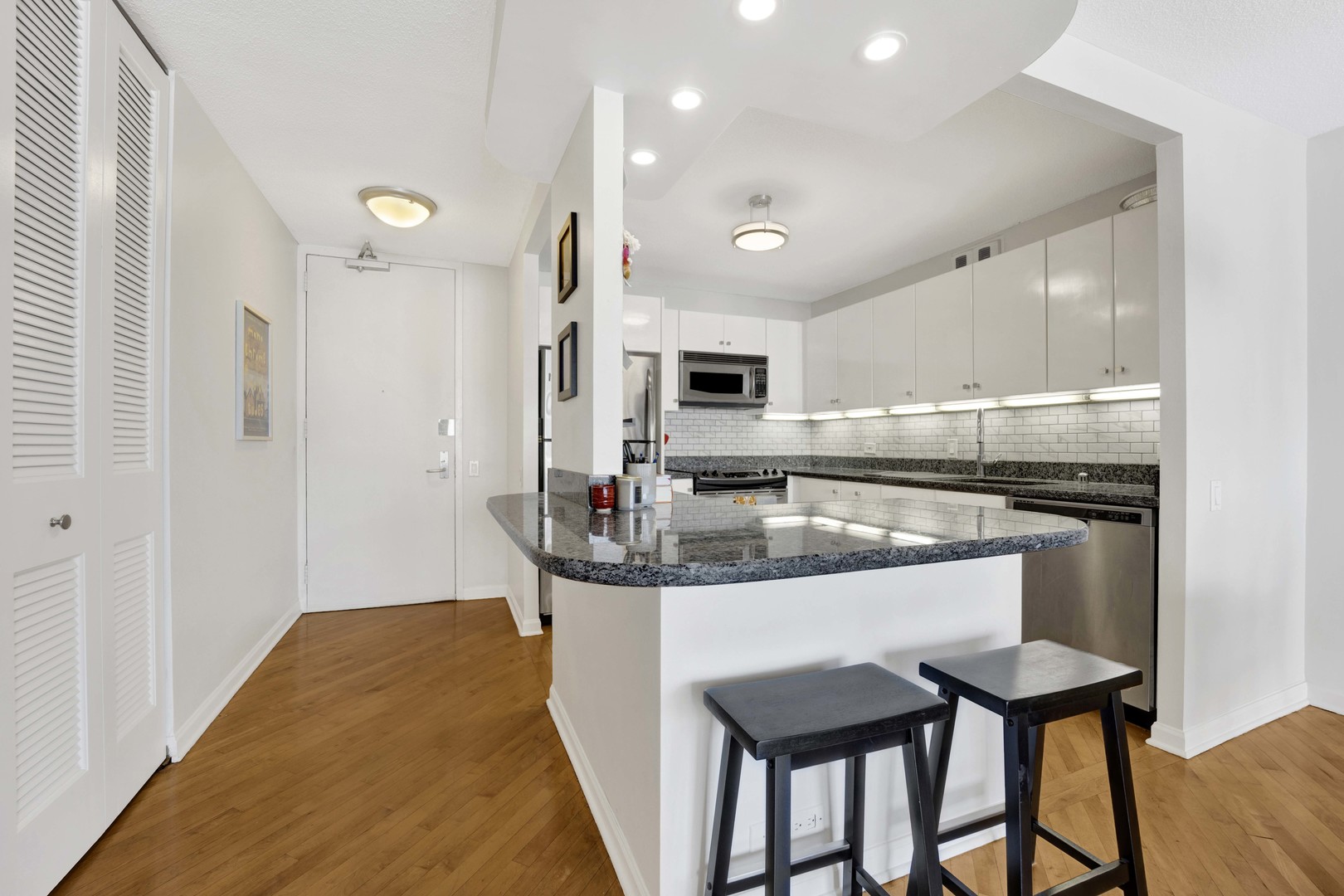 405 N WABASH Avenue Unit: 2614