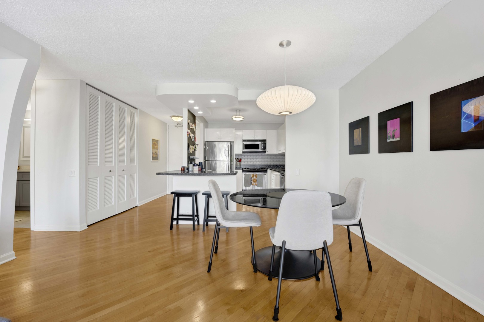 405 N WABASH Avenue Unit: 2614