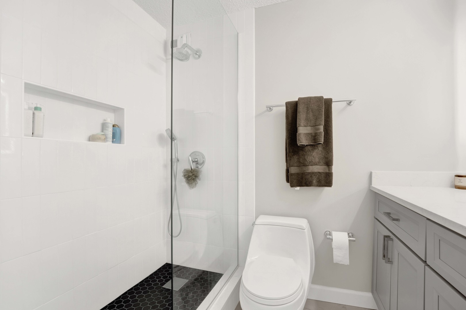 405 N WABASH Avenue Unit: 2614