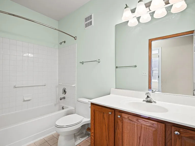 2568 Golf Ridge Circle Unit: 2568