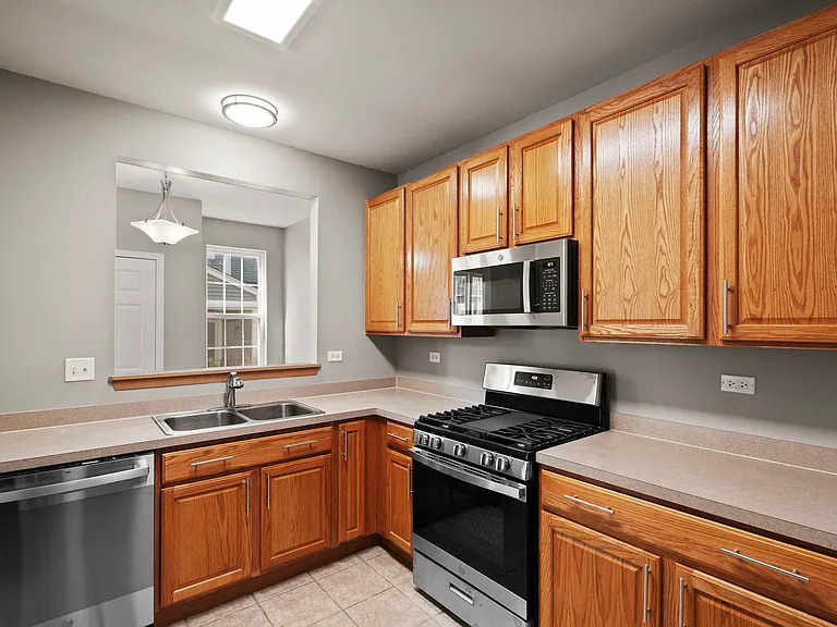 2568 Golf Ridge Circle Unit: 2568