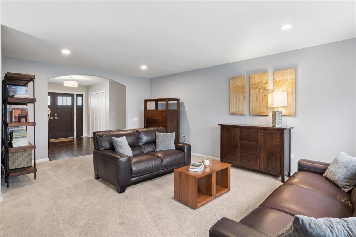 6644 Stowe Court
