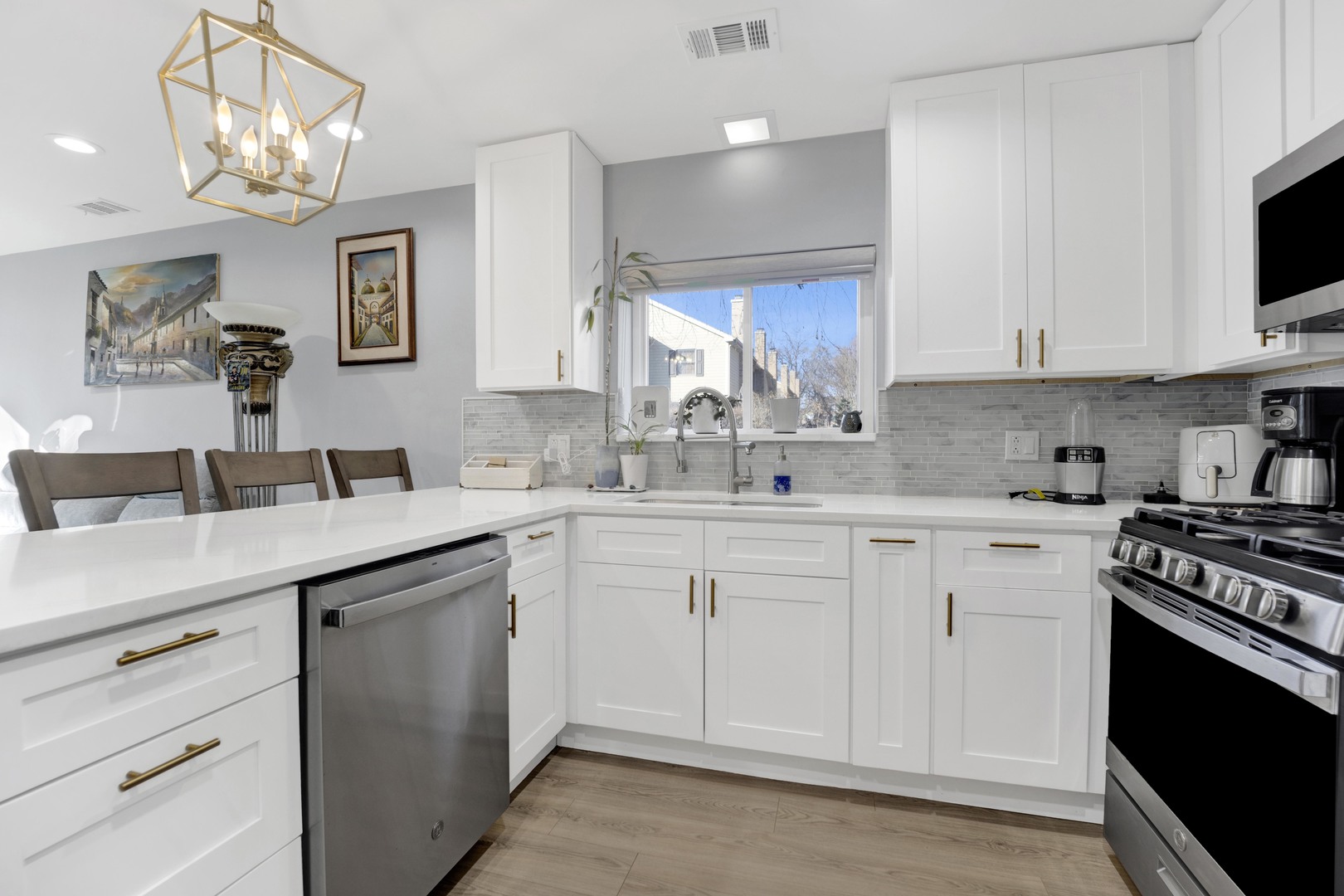 27W180 Cooley Avenue