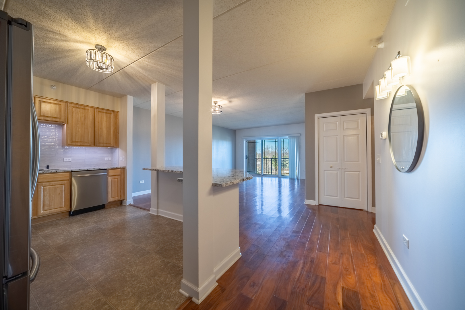 77 N Wolf Road Unit: 406