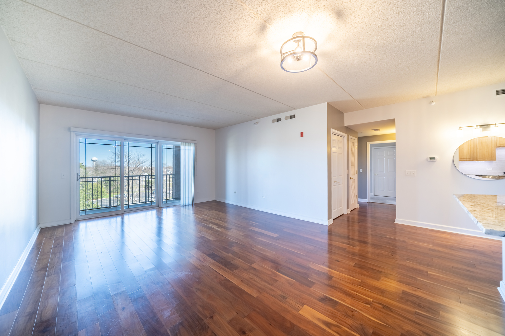 77 N Wolf Road Unit: 406