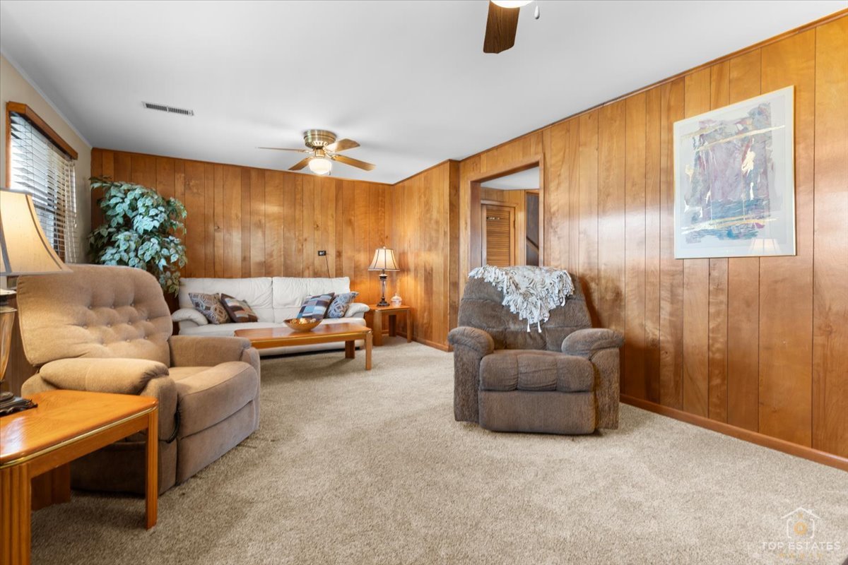 216 S Evergreen Avenue